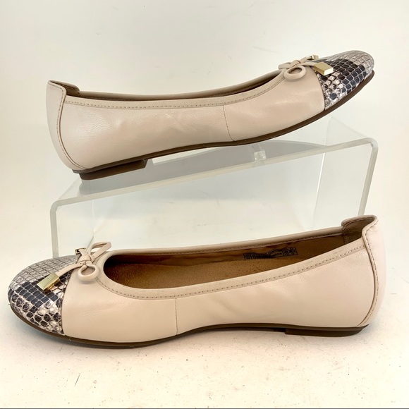 ⚡️SOLD Vionic Snake Cap Toe Bow Minna Ballet Flats - Picture 5 of 11